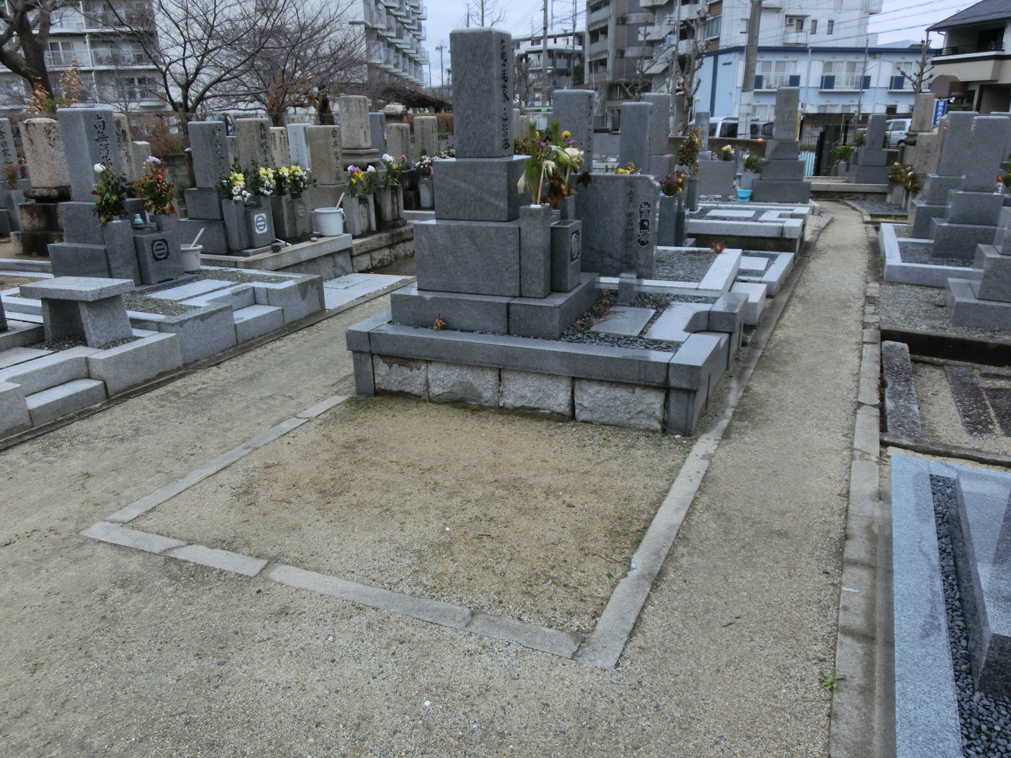 生津墓地の聖地