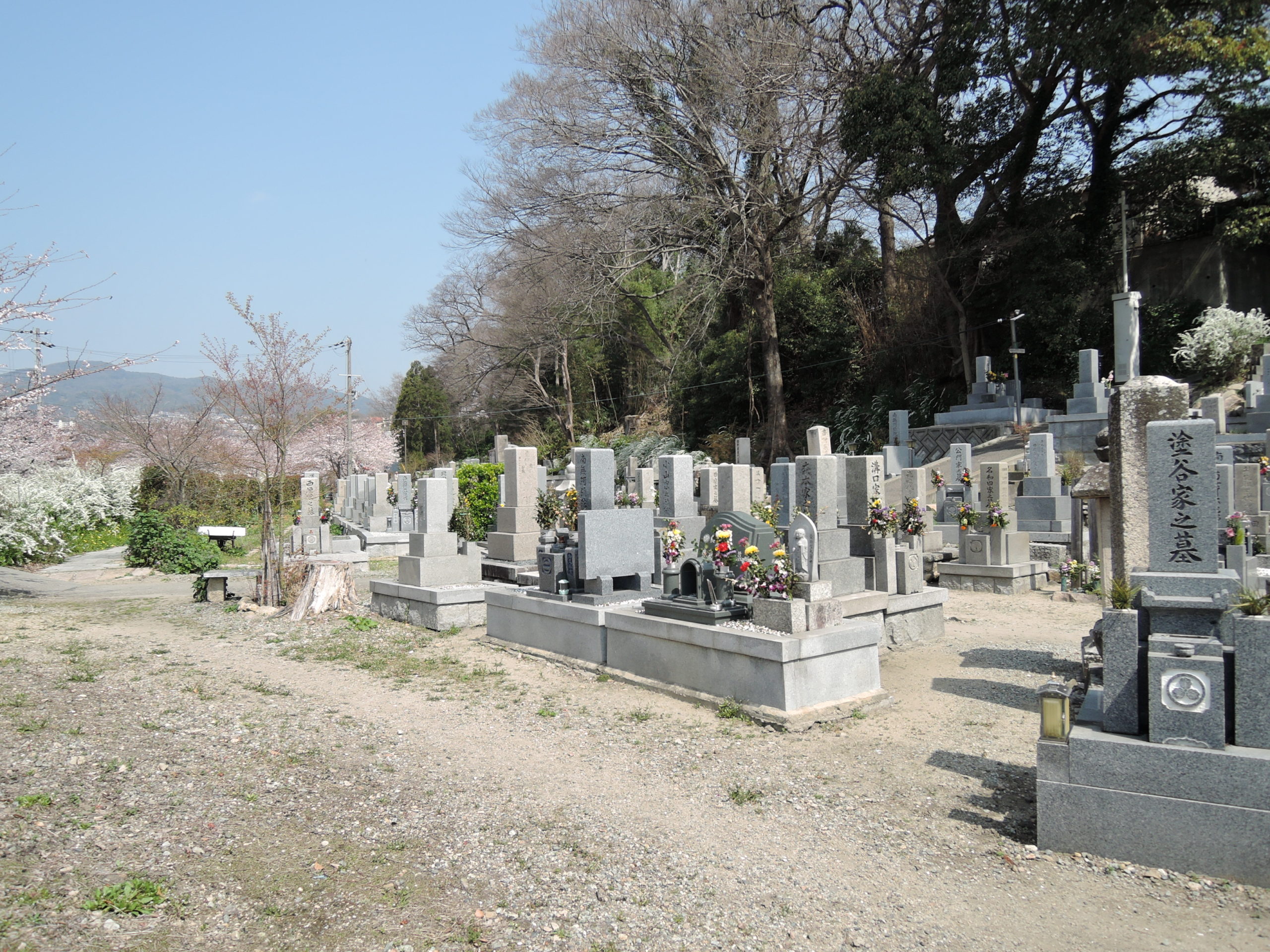 小浜共同墓地の聖地