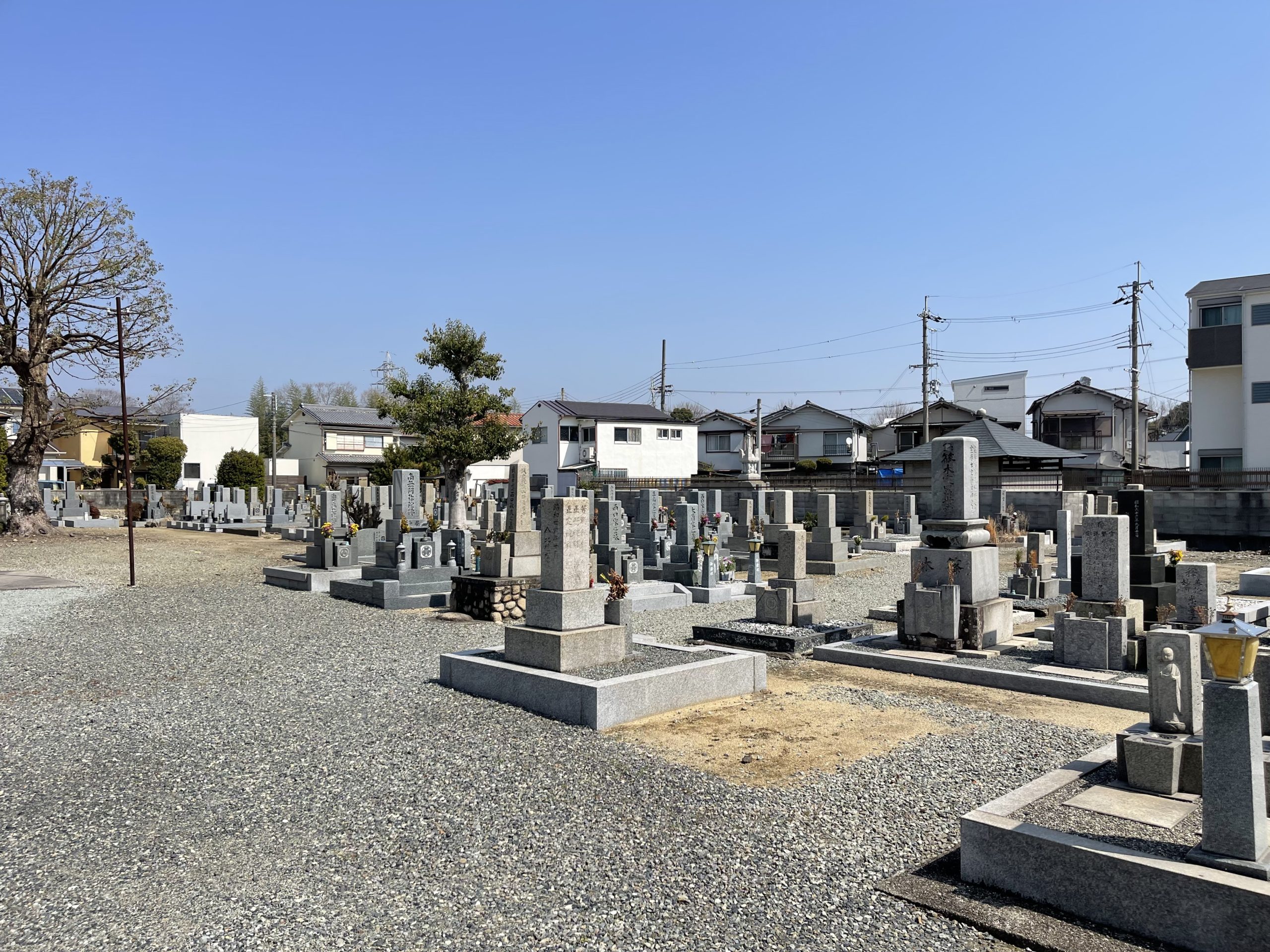  加茂共同墓地の聖地東側